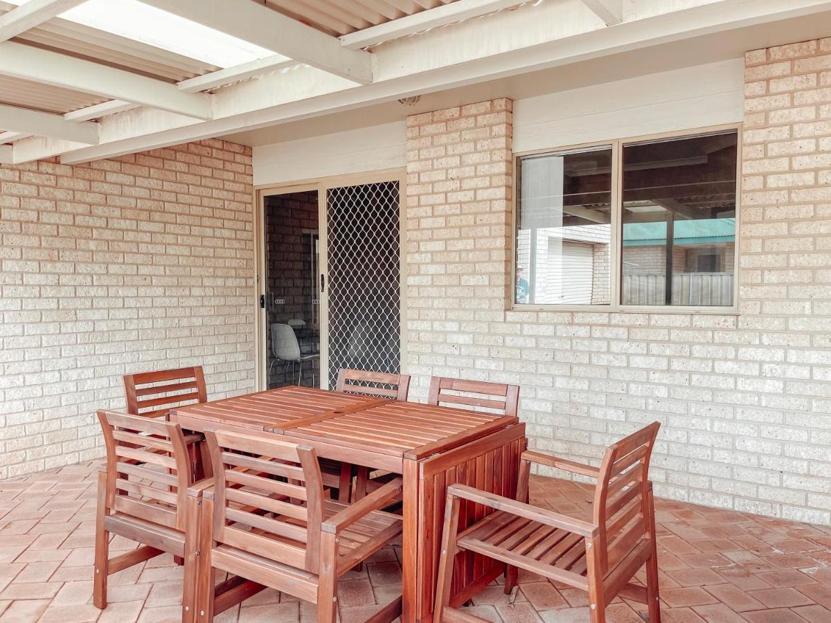 Carnarvon 3Br & 2Ba Holiday House Exterior foto